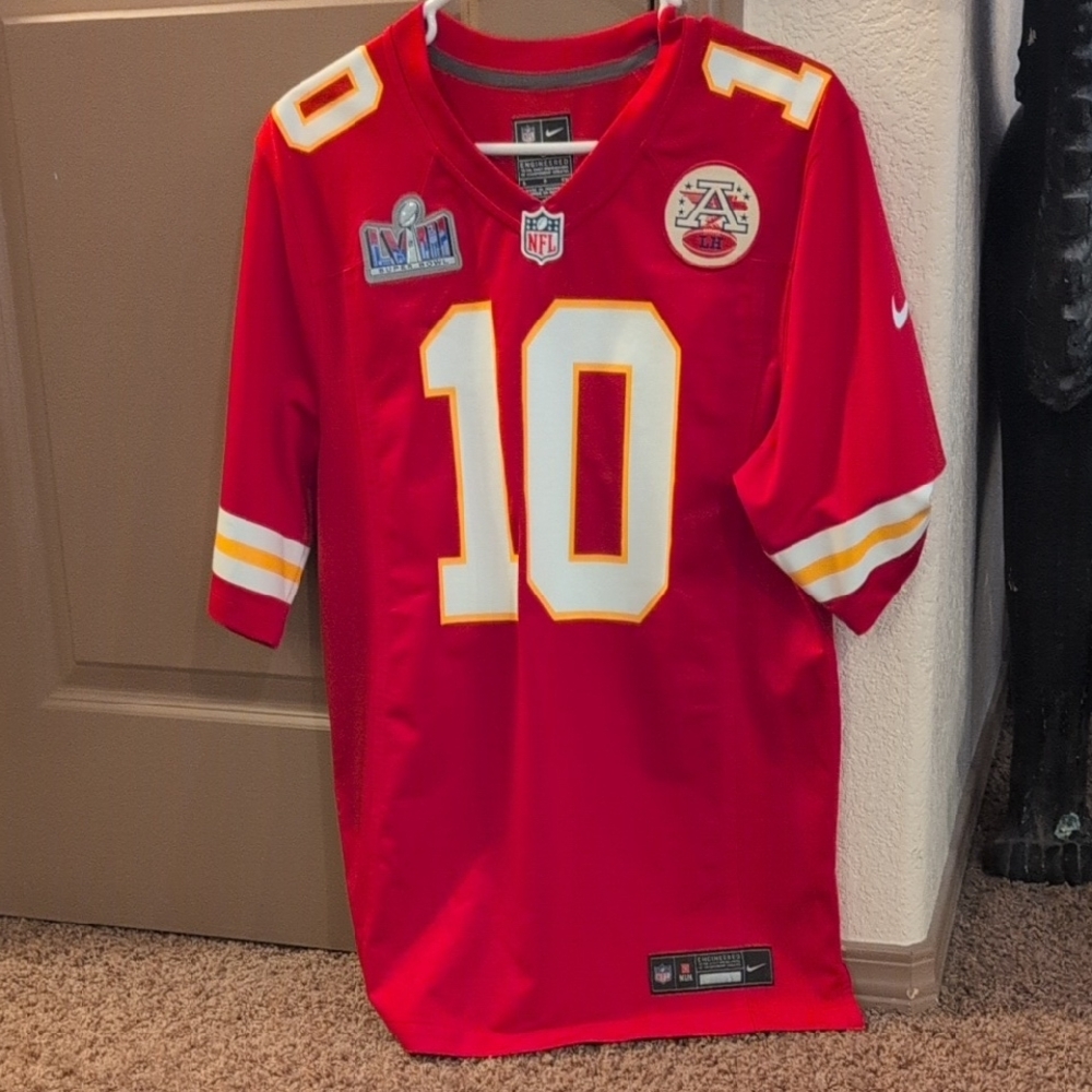 Nike Adult Red & White Chiefs #10 Football Jersey